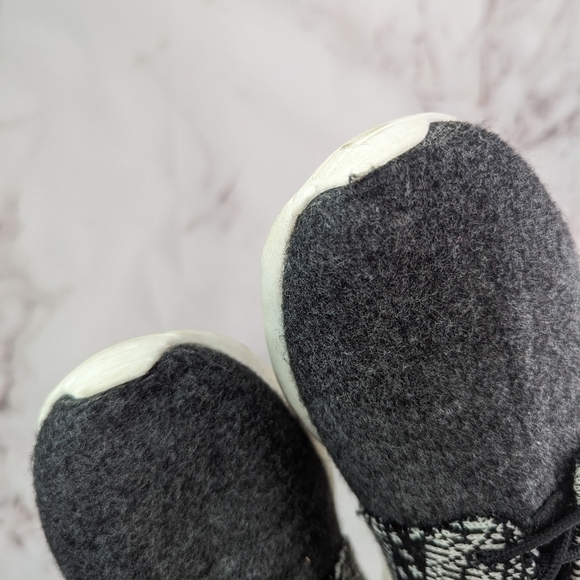 Nike Roshe Run Women 10 Gray Black Tribal Shoe Sneaker Felted Wool 685286-001 - Picture 6 of 12